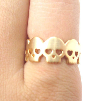 Connected Skeleton Skull with Hear Shaped Eyes Ring in Gold | DOTOLY
