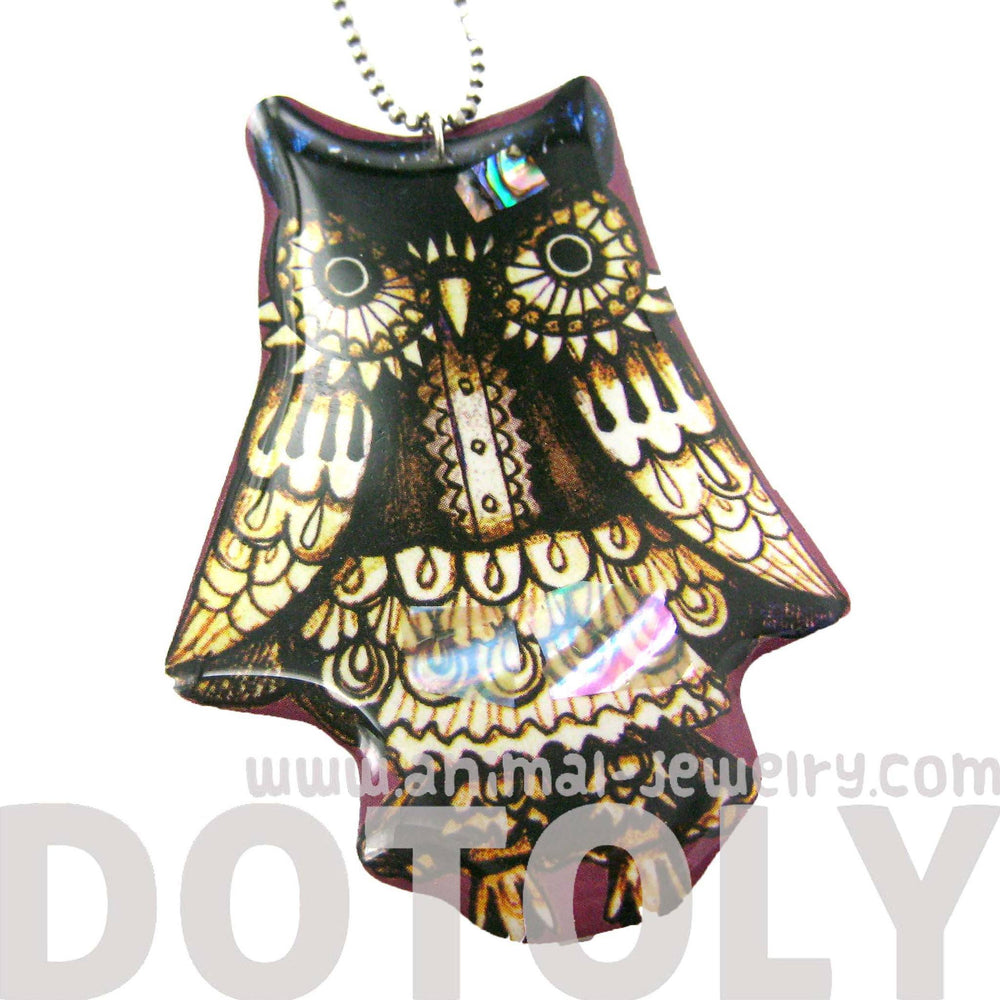 Detailed Owl Bird Shaped Illustrated Resin Pendant Necklace | DOTOLY