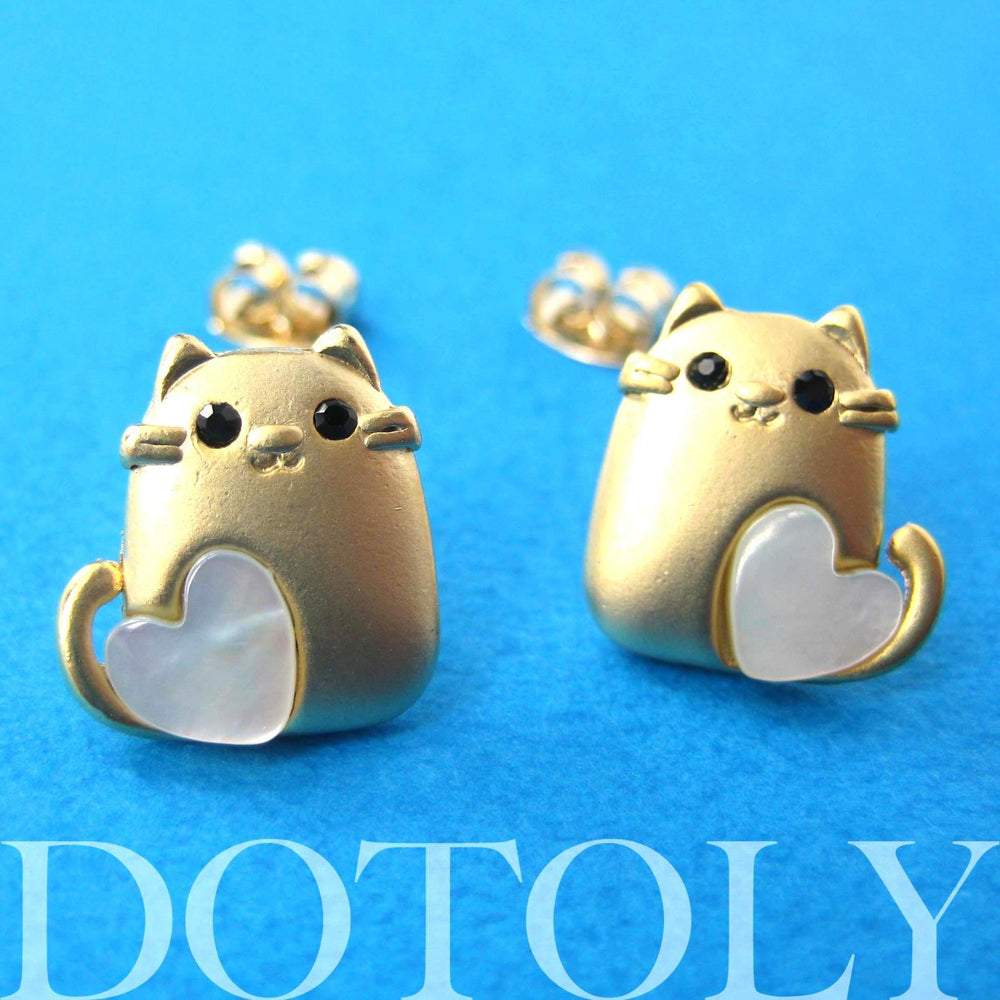 Kitty Cat Animal Stud Earrings in Gold with Heart Shaped Detail | ALLERGY FREE | DOTOLY