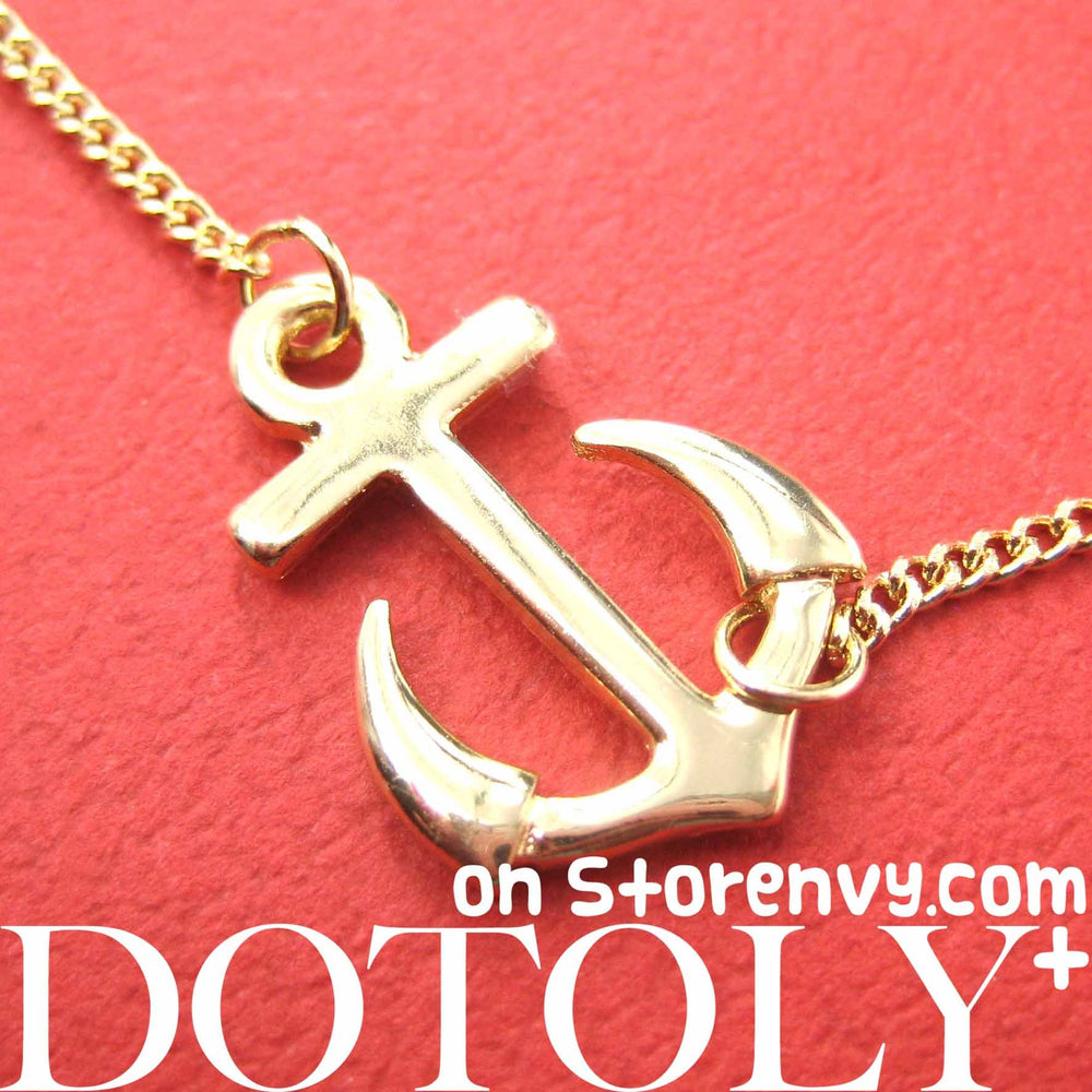 simple-anchor-nautical-navy-inspired-necklace-in-gold
