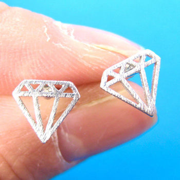 diamond-shaped-stud-earrings-in-silver