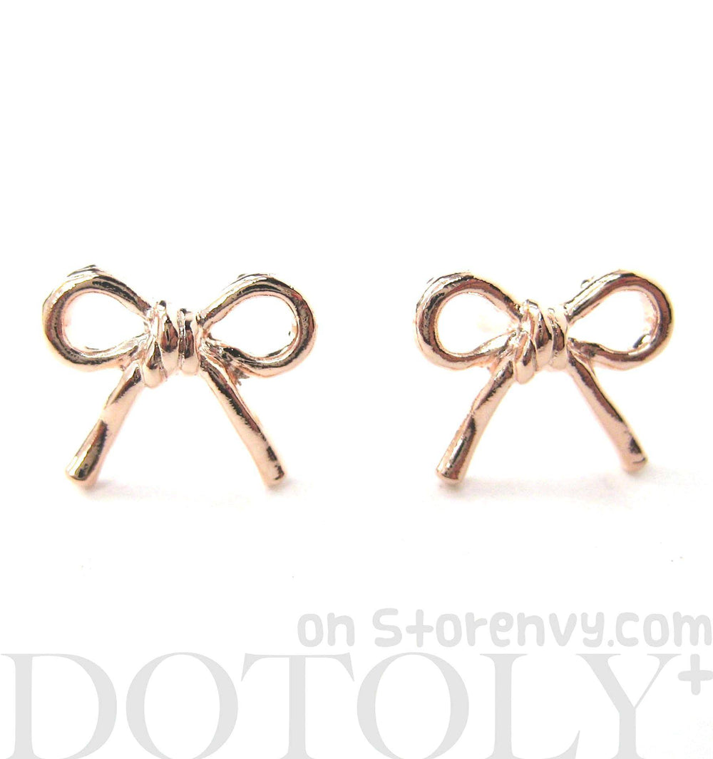 simple-bow-tie-ribbon-knot-shaped-stud-earrings-in-light-gold