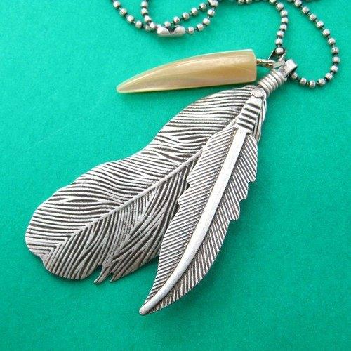 Bohemian Feather Pendant Necklace in Silver | DOTOLY | DOTOLY