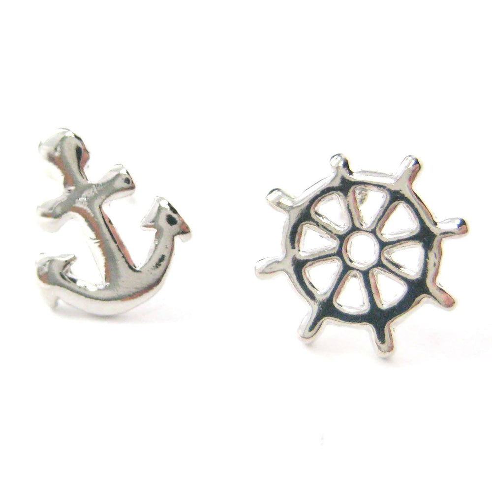 Small Anchor and Wheel Nautical Stud Earrings in Silver | DOTOLY | DOTOLY