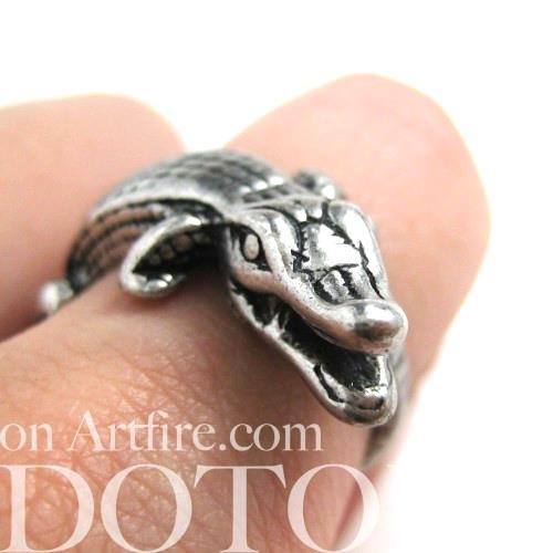 miniature-crocodile-wrap-animal-ring-in-silver
