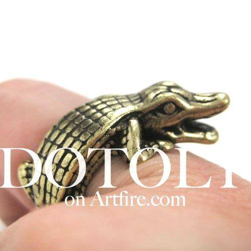 miniature-crocodile-wrap-animal-ring-in-bronze-size-7