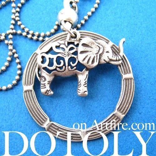 elephant-animal-hoop-round-pendant-necklace-in-silver