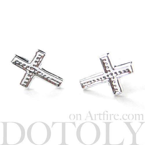 small-cross-shaped-stud-earrings-non-allergenic-plastic-post