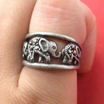 elephant-animal-ring-in-silver-parade-family-row