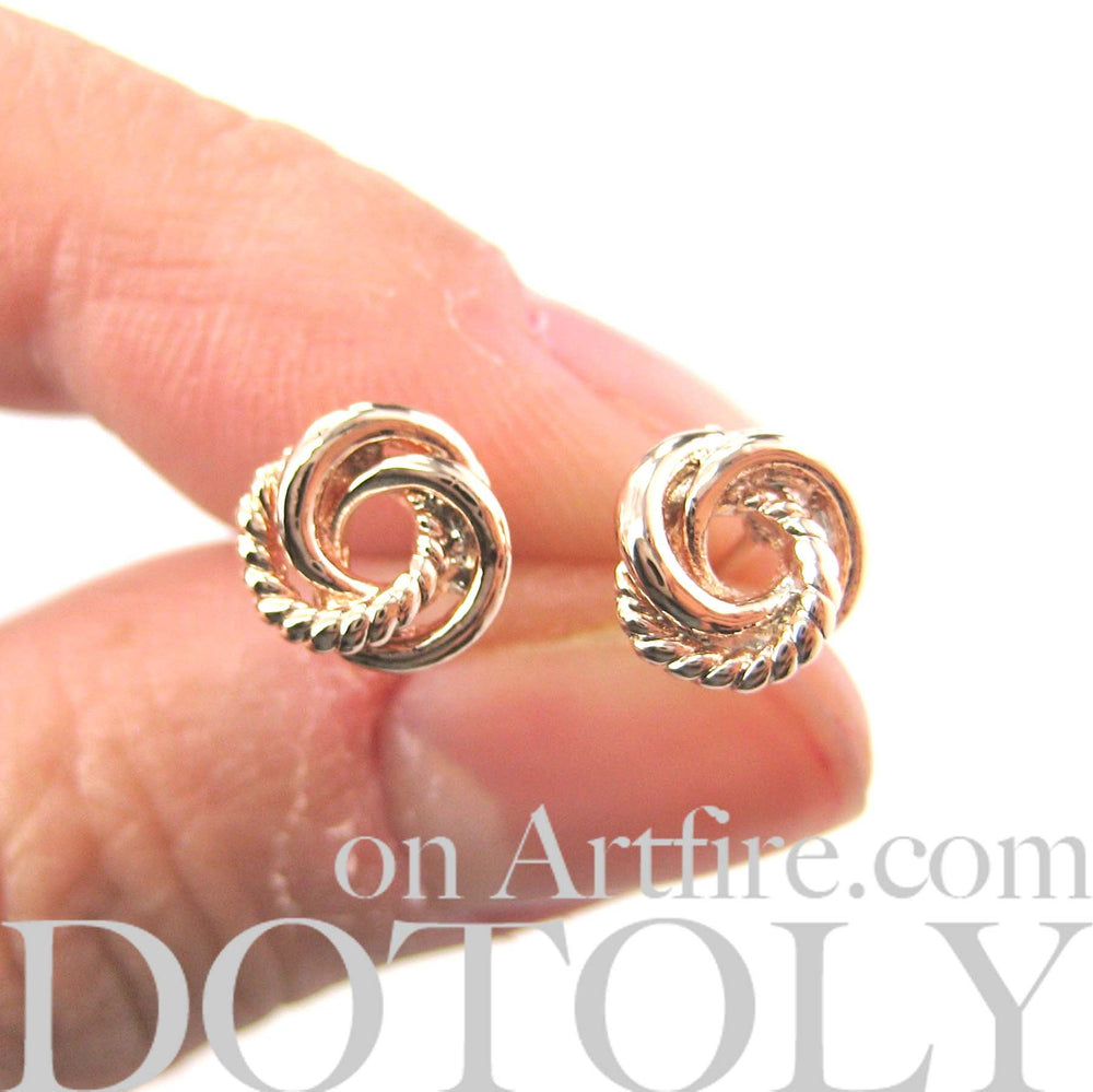 Small Linked Connected Textured Hoops Stud Earrings in Rose Gold | DOTOLY