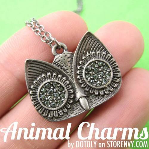 simple-owl-bird-animal-charm-necklace-in-silver-with-rhinestones