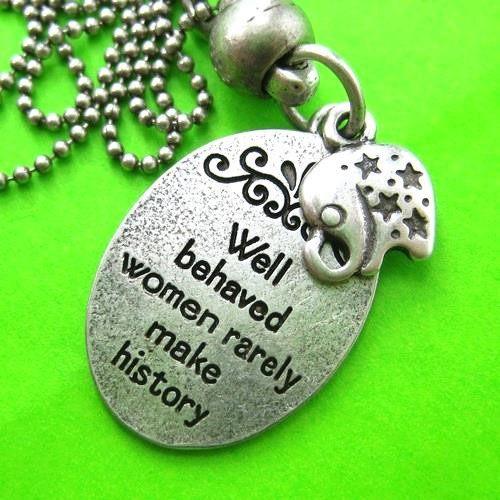 elephant-animal-round-pendant-necklace-in-silver-with-quote