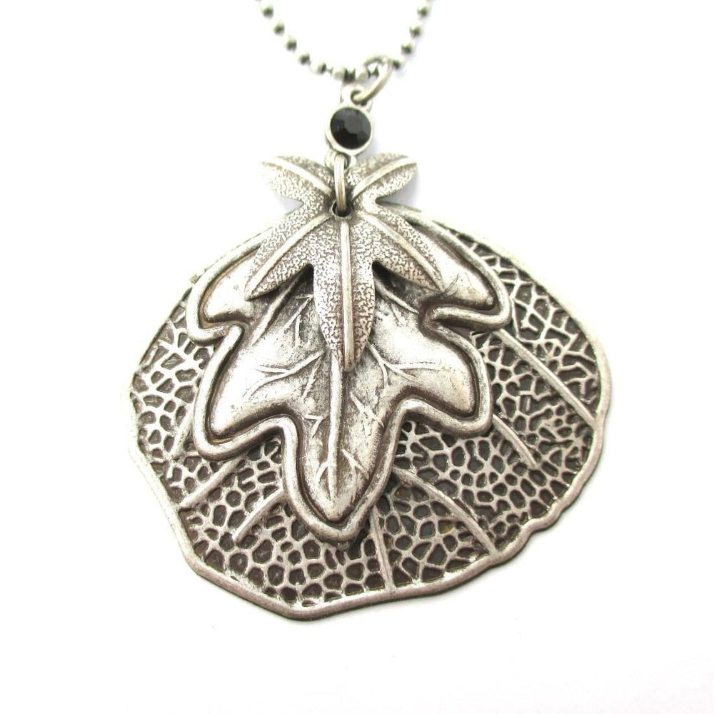 Elegant Realistic Layered Round Leaves Shaped Floral Pendant Necklace