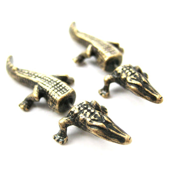 fake-gauge-earrings-alligator-crocodile-animal-shaped-stud-plug-earrings-in-brass