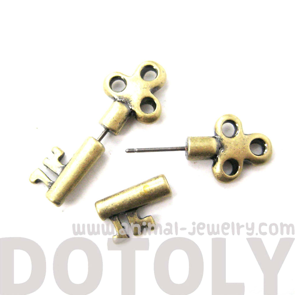 fake-gauge-earrings-antique-key-shaped-faux-plug-stud-earrings-in-brass