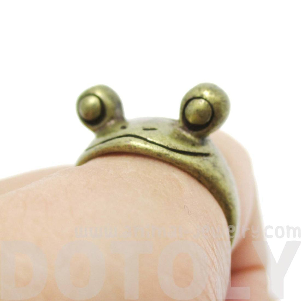 Googly Eyed Frog Toad Animal Wrap Ring in Brass | US Sizes 5 to 8 | DOTOLY