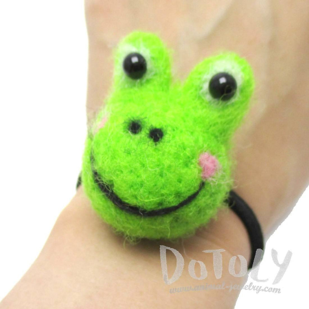 Handmade Needle Felted Wool Green Froggy Shaped Hair Tie | DOTOLY