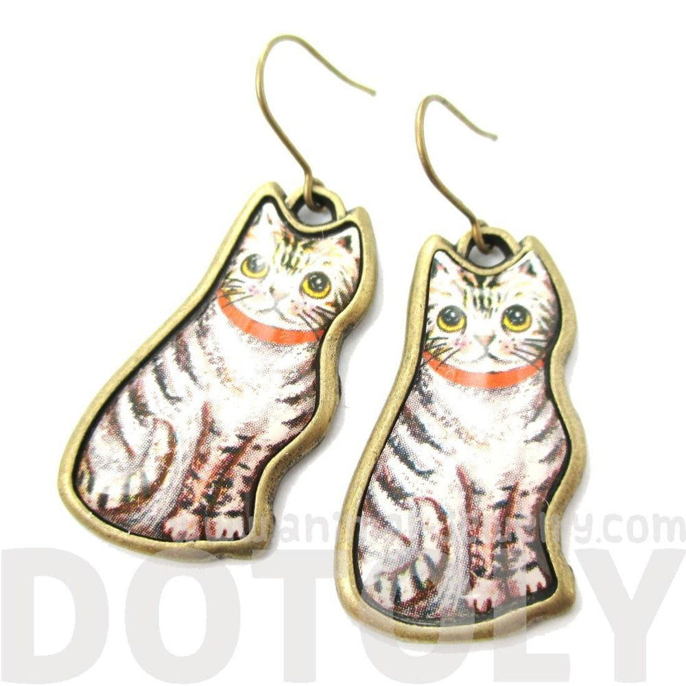Illustrated Grey and White Tabby Kitty Cat Animal Dangle Earrings | DOTOLY | DOTOLY