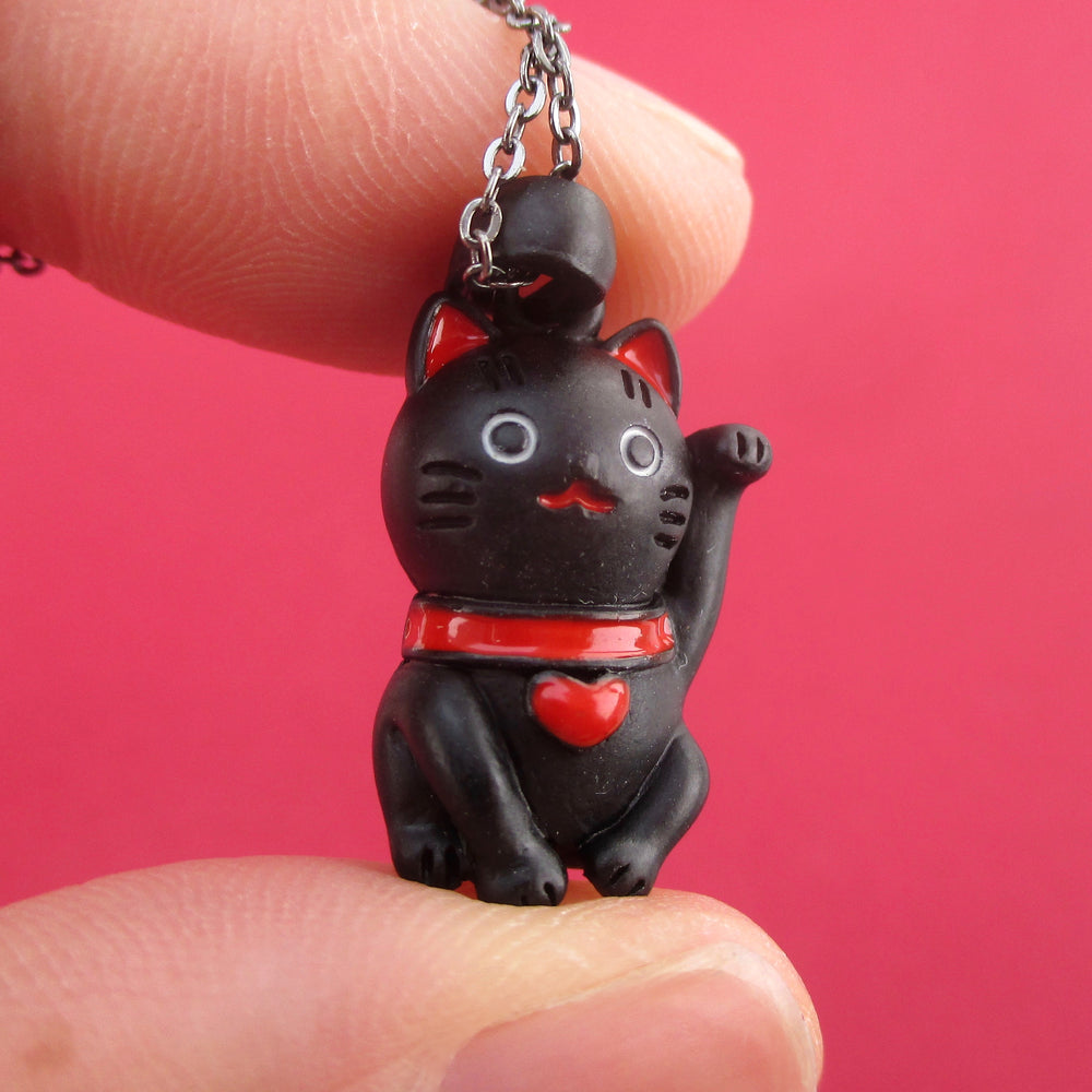 Lucky Fortune Cat Japanese Beckoning Kitty Maneki-neko Pendant Necklace