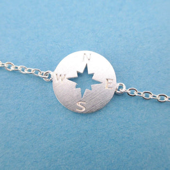 Minimal Compass Star Shaped Charm Bracelet in Silver | DOTOLY | DOTOLY
