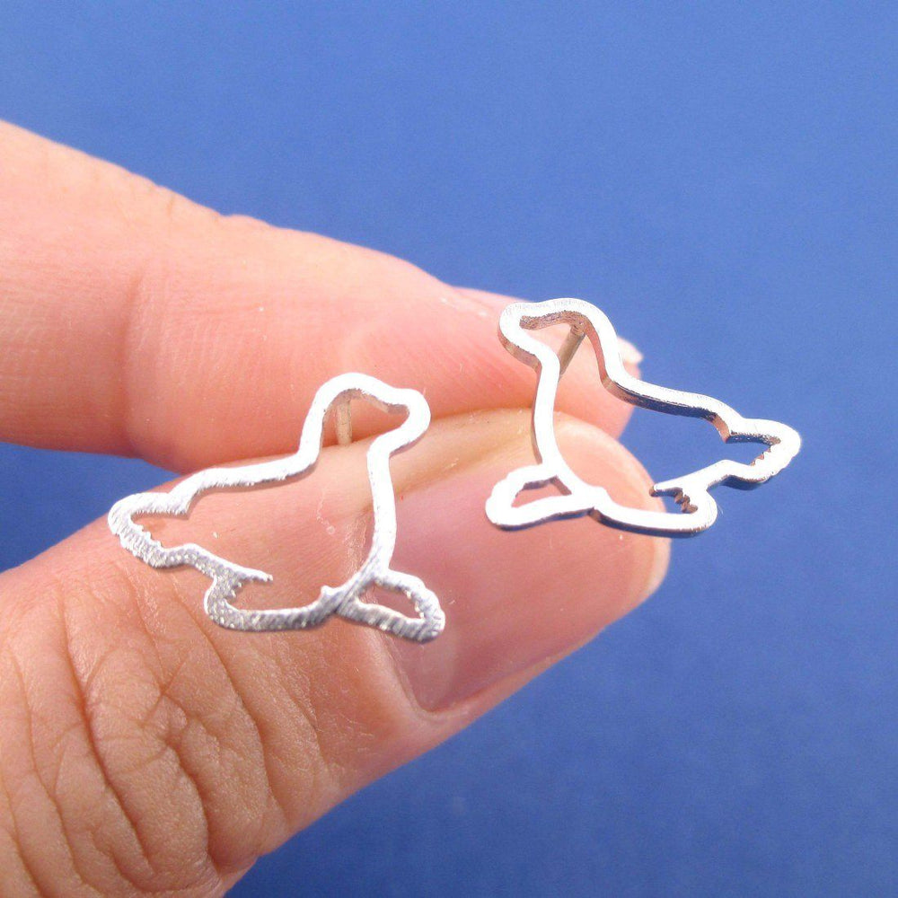 Minimal Sea Lion Seal Outline Shaped Stud Earrings in Silver | DOTOLY