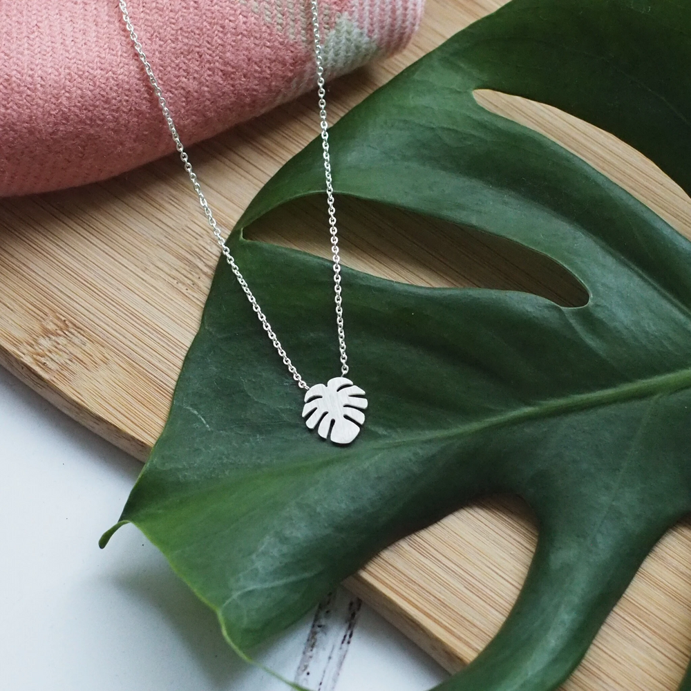 Minimal Swiss Cheese Monstera Plant Leaf Shaped Pendant Necklace in Silver