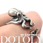 Octopus Squid Sea Animal Wrap Around Hug Ring in Silver - Size 4 to 9 | DOTOLY
