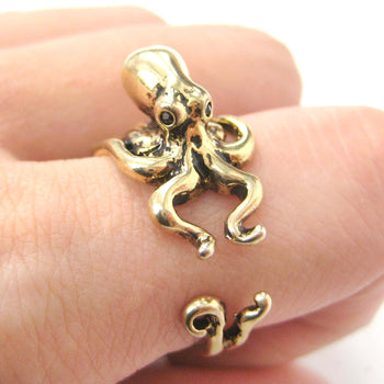 Octopus Squid Sea Animal Wrap Around Hug Ring in Shiny Gold | US Size 4 to 9 | DOTOLY