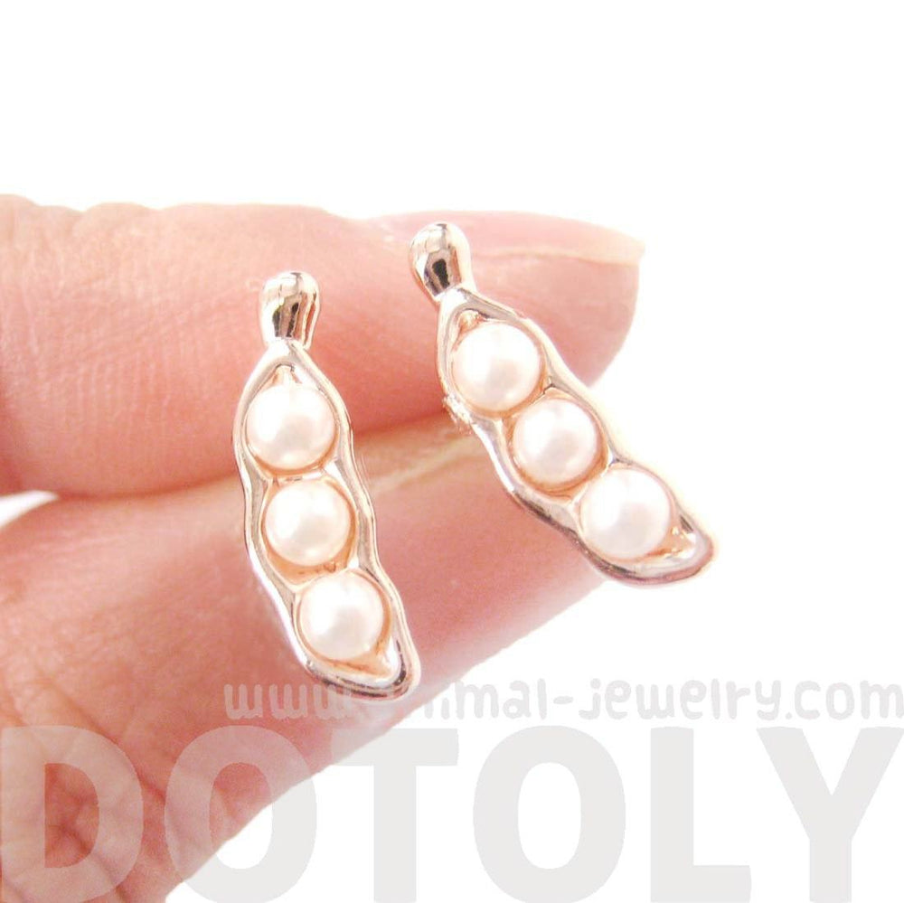 Peas in A Pod Stud Earrings in Rose Gold with Pearl Detail | DOTOLY | DOTOLY