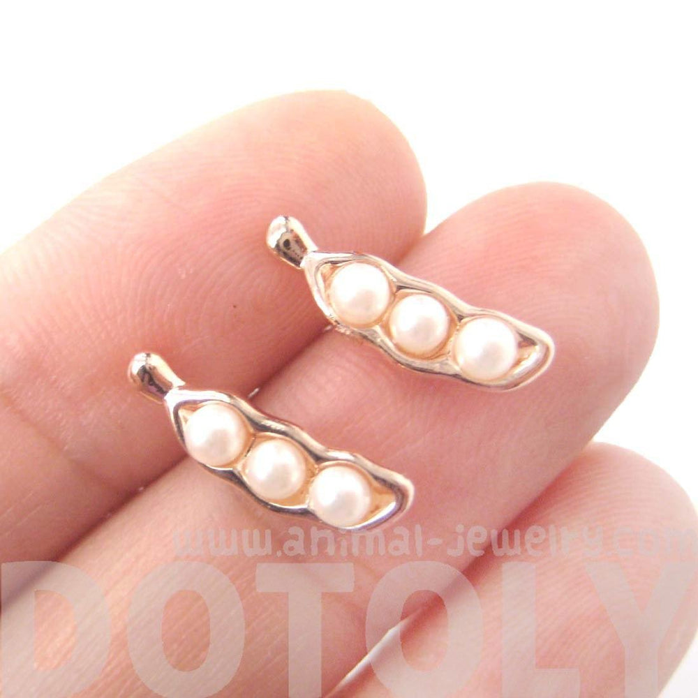 Peas in A Pod Stud Earrings in Rose Gold with Pearl Detail | DOTOLY | DOTOLY
