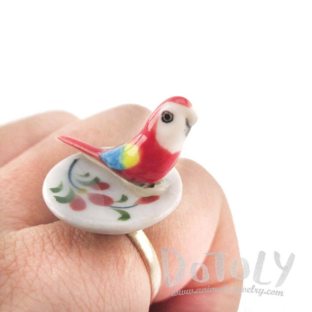 Porcelain Scarlet Macaw Parrot Bird Shaped Adjustable Animal Ring