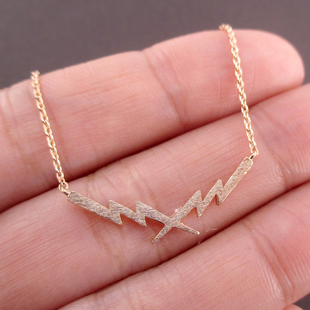 Pretty Lightning Bolt Criss Criss Cross Shaped Pendant Necklace in Rose Gold
