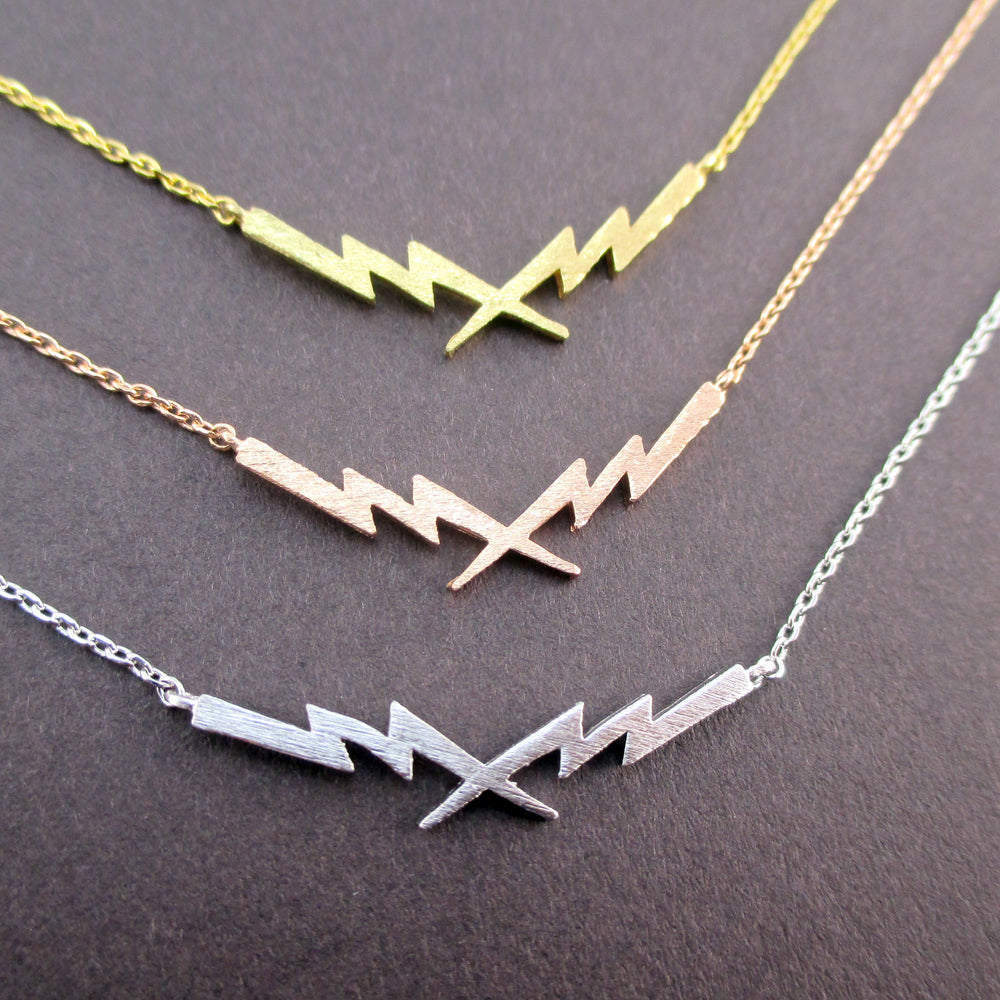 Pretty Lightning Bolt Criss Criss Cross Shaped Pendant Necklace