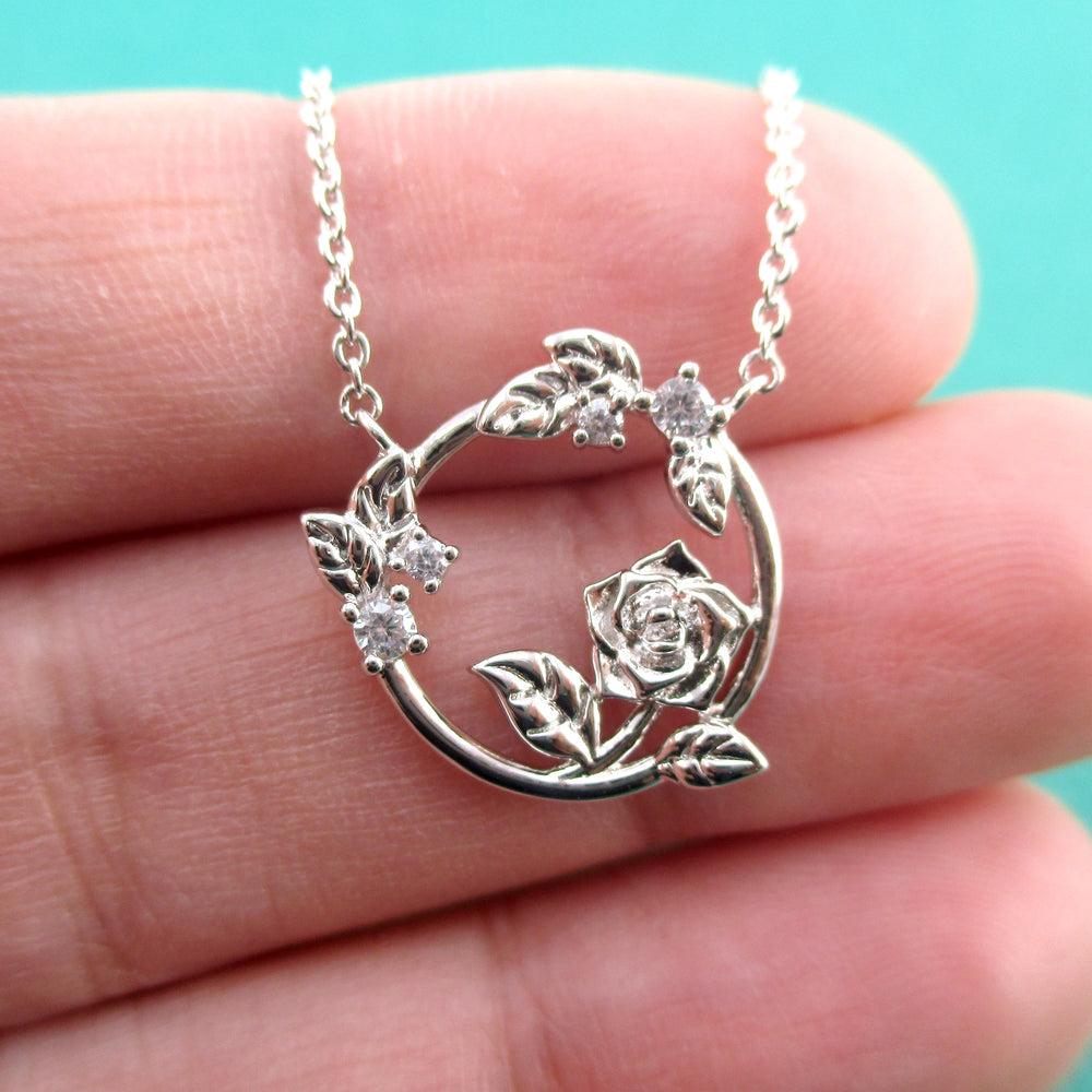 Pretty Round Rose Shaped Floral Pendant Necklace in Silver | DOTOLY