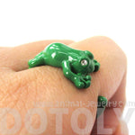 Googly Eye Frog Toad Animal Wrap Ring in Green | DOTOLY