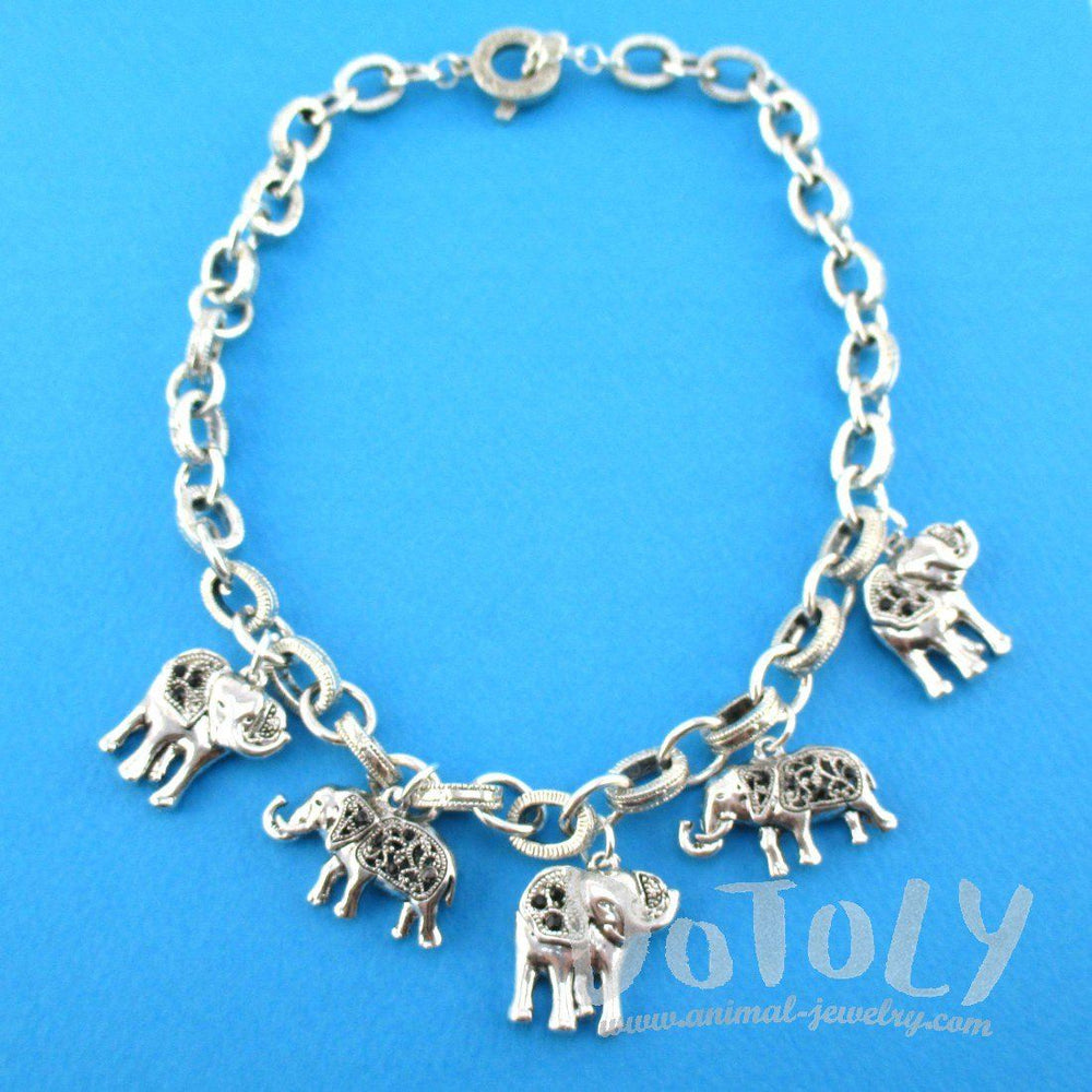 Realistic Elephant Shaped Linked Charm Necklace in Silver | DOTOLY