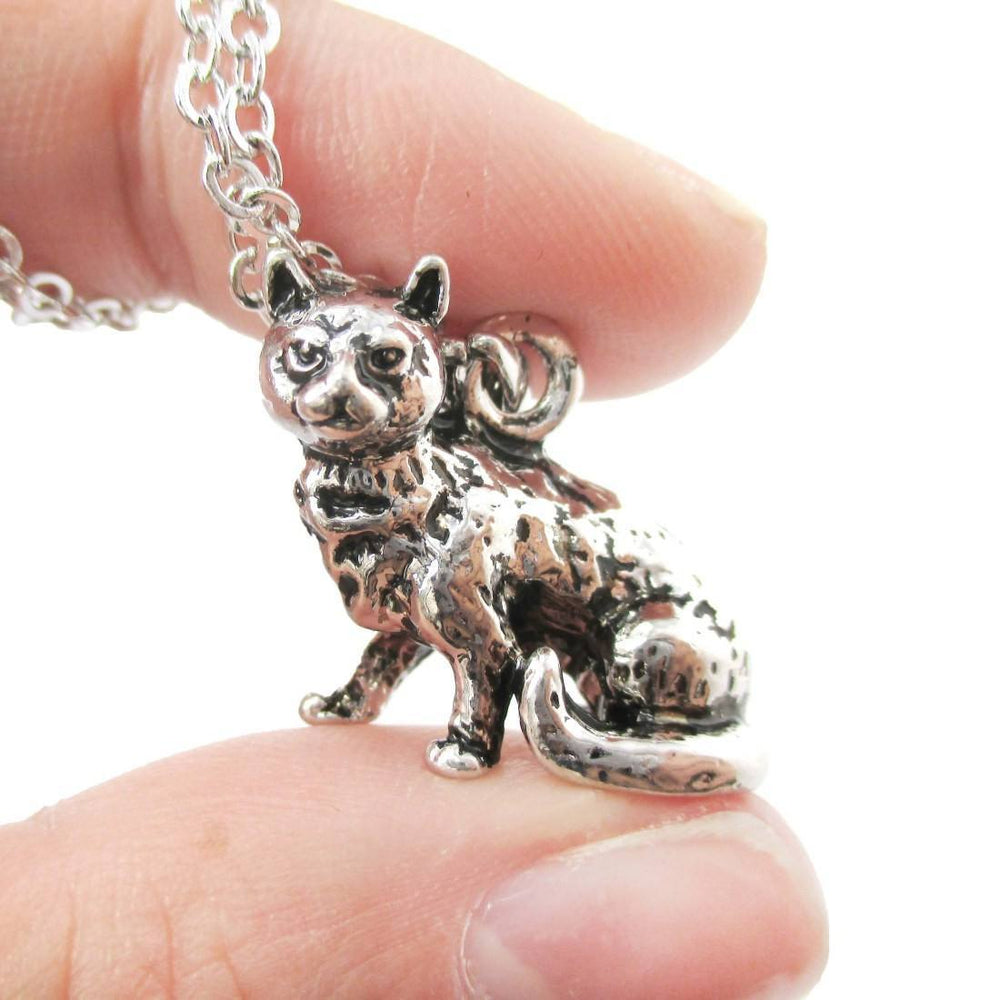 Realistic Grumpy Kitty Cat Shape Animal Charm Necklace in Shiny Silver