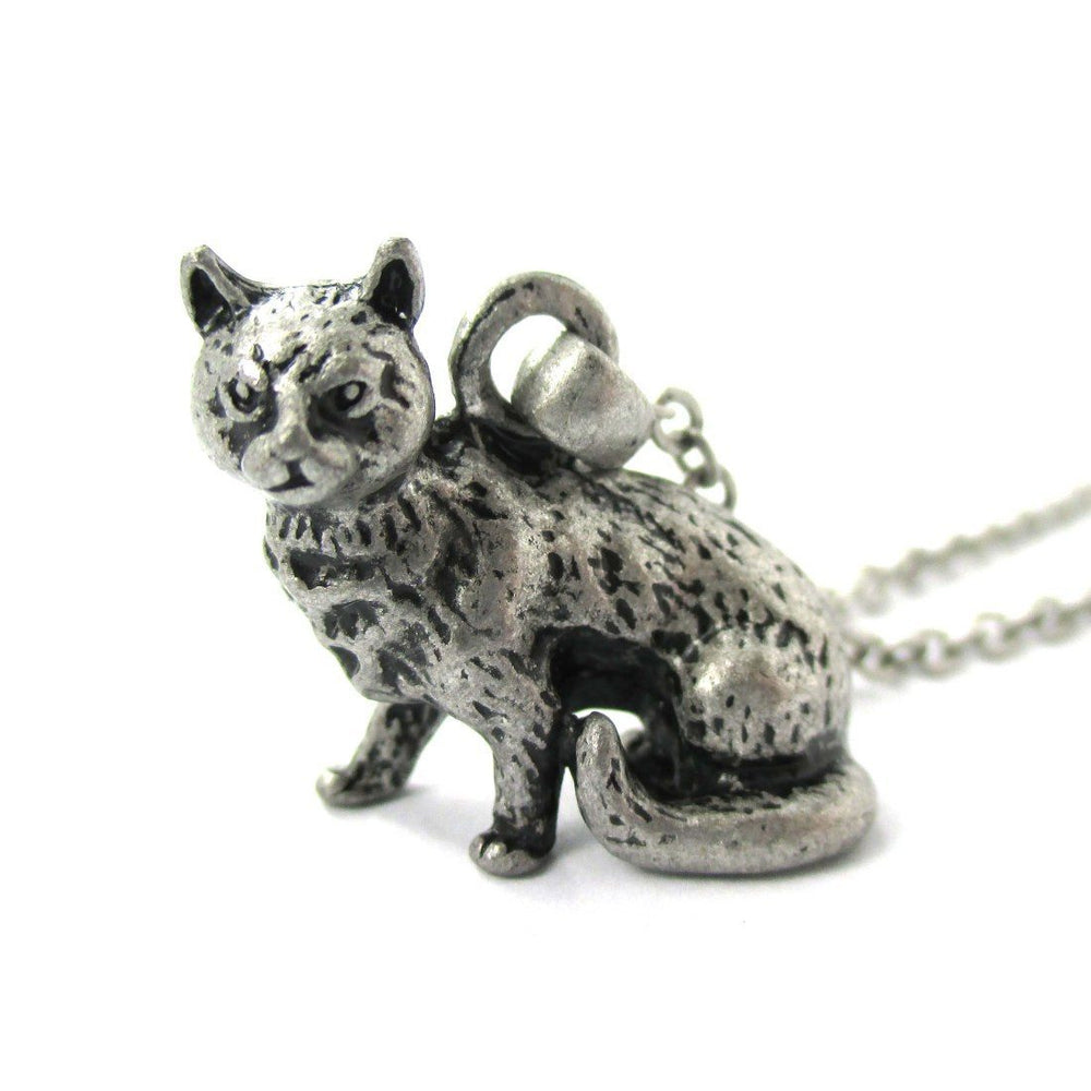Realistic Short Hair Kitty Cat Shaped Animal Charm Necklace in Silver
