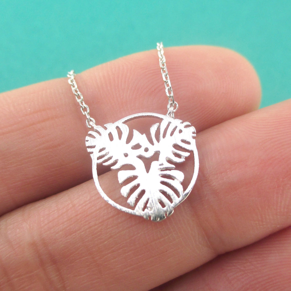 Round Monstera Swiss Cheese Plant Leaves Cut Out Shaped Green Thumb Pendant Necklace