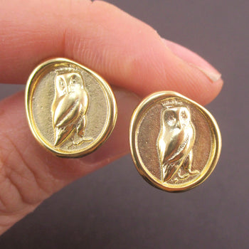 Round Owl Wax Seal Shaped Stud Earrings in Silver or Gold | DOTOLY