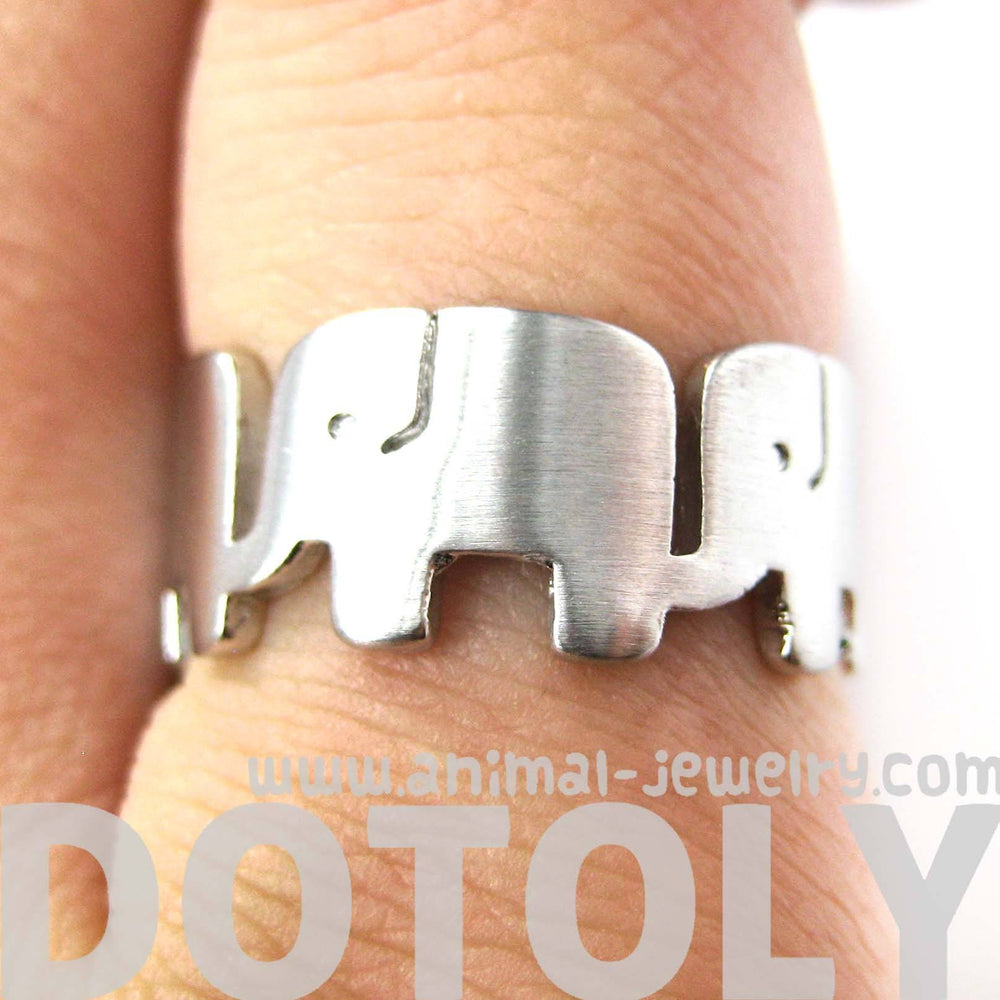 Simple Elephant Family Parade Animal Ring in Silver - US Size 6 to 8 Available | DOTOLY