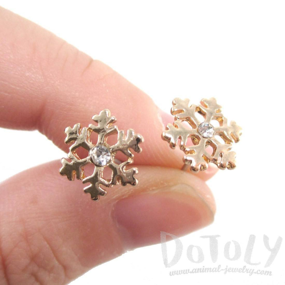 Small Snowflake Shaped Rhinestone Stud Earrings in Gold – DOTOLY
