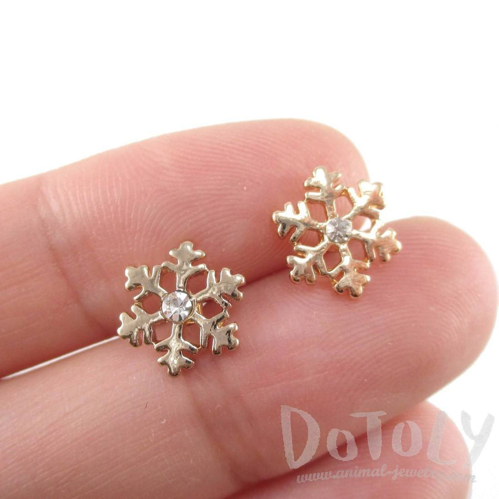 Small Snowflake Shaped Stud Earrings in Gold with Rhinestones | DOTOLY | DOTOLY