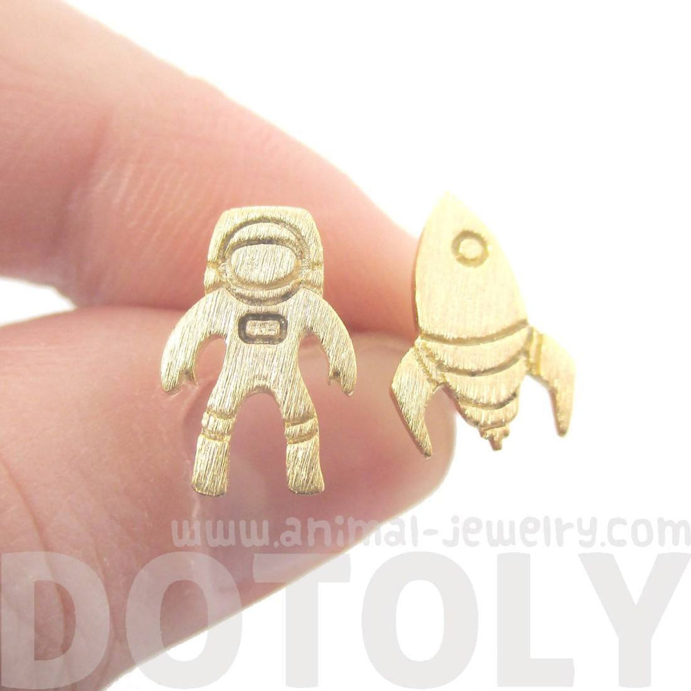 Spaceship and Astronaut Space Travel Themed Stud Earrings in Gold | DOTOLY | DOTOLY