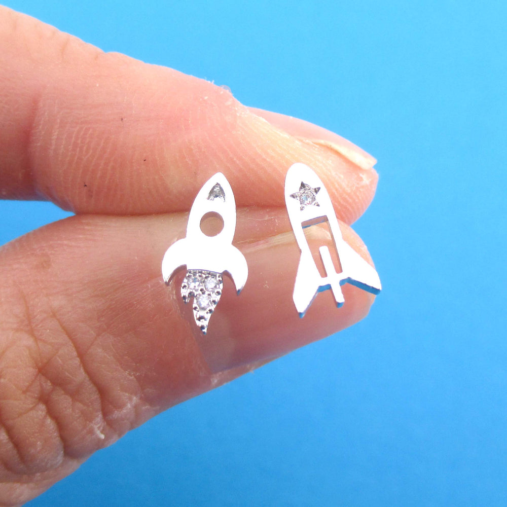 Spaceship starship Rocket Shaped Space Themed Stud Earrings in Silver