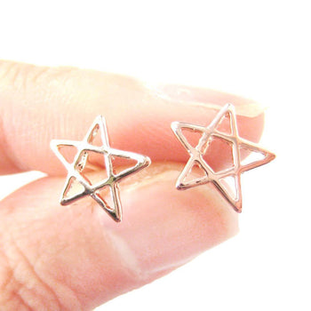 Star Shaped Outline Cut Out Stud Earrings in Rose Gold | DOTOLY | DOTOLY