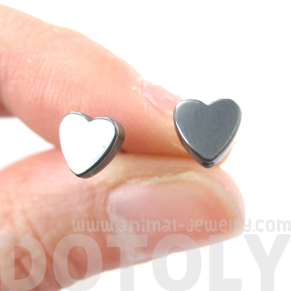 Tiny Classic Heart Shaped Stud Earrings in Gunmetal Silver | DOTOLY | DOTOLY