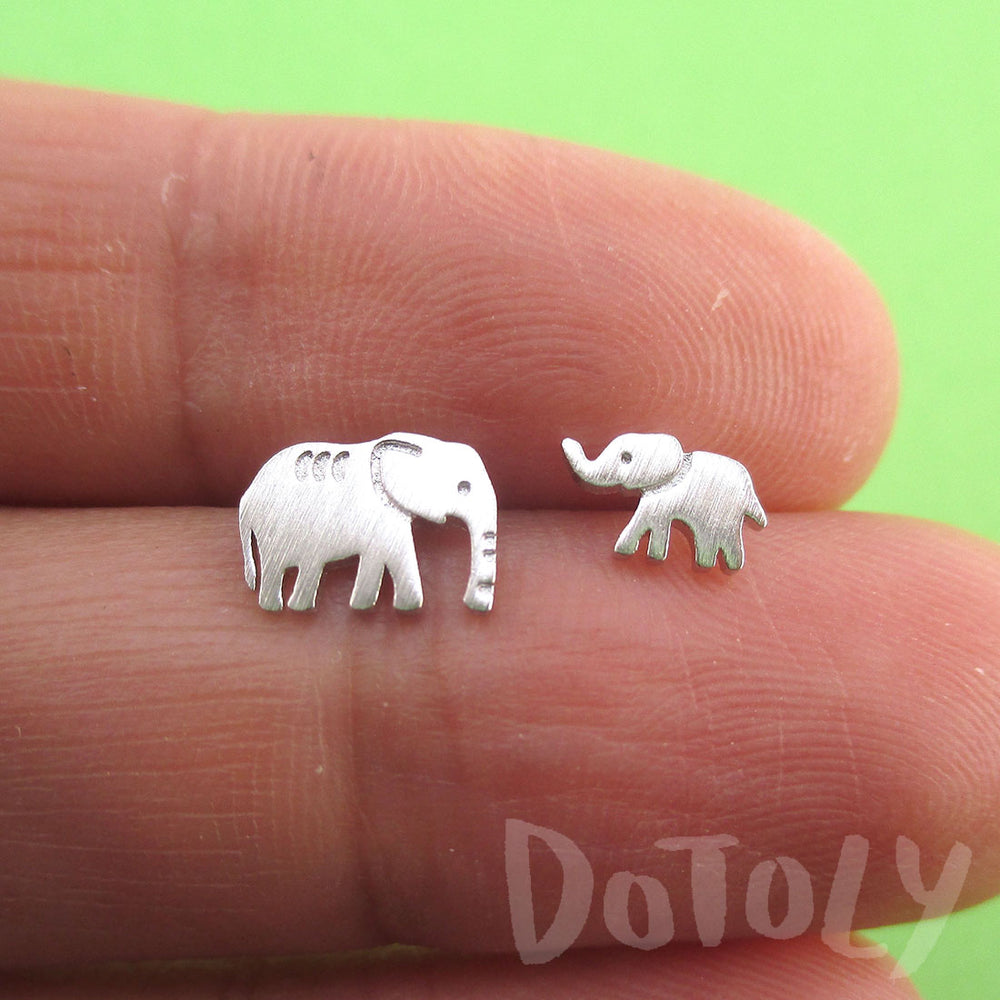 Tiny Mother Baby Elephant Shaped Allergy Free Stud Earrings in Silver