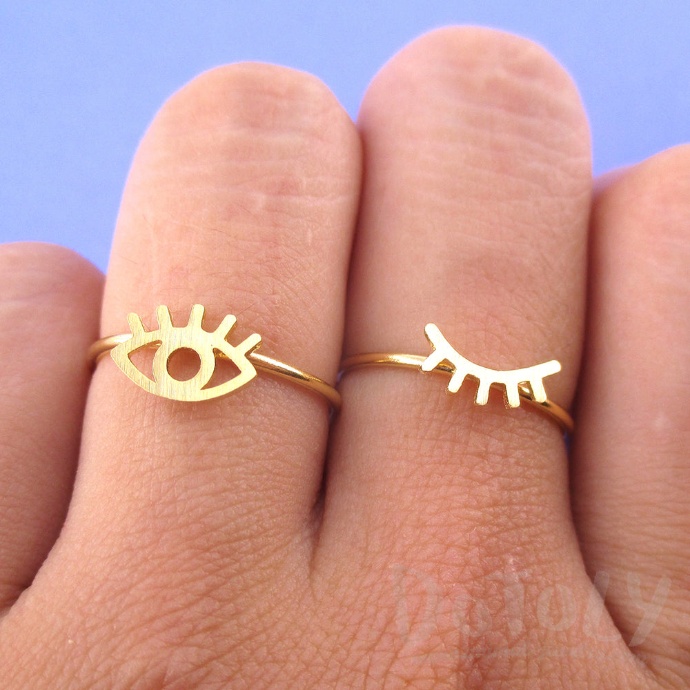 Wink Wink One Eye Open One Eye Closed Shaped 2 Piece Set Adjustable Rings in Gold