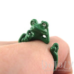 Yoga Frog Shaped Animal Wrap Around Ring in Green | US Size 5 to 8 | DOTOLY